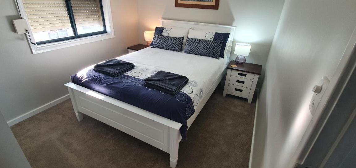 Palm Beach Manor Rockingham Buitenkant foto