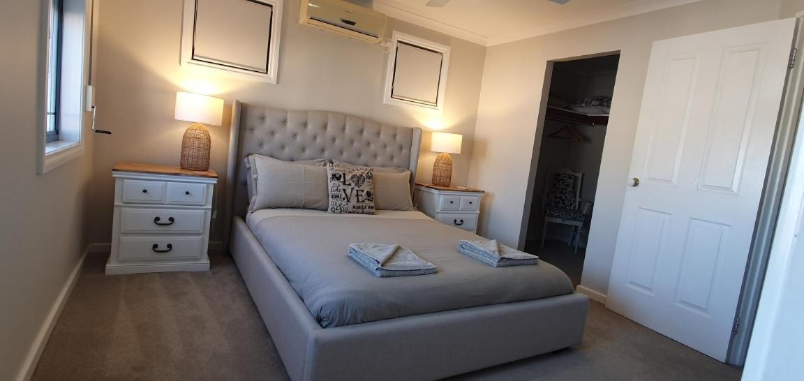 Palm Beach Manor Rockingham Buitenkant foto
